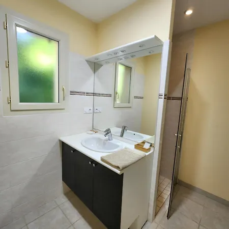 La Le Petit Bois, Pres Rocamadour, Padirac * Lavergne (Lot)