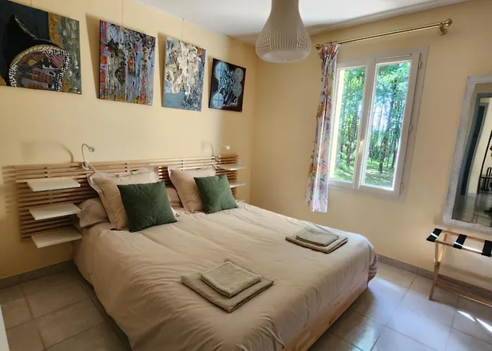 Le Petit Bois, Pres De Rocamadour, Padirac * Lavergne (Lot)